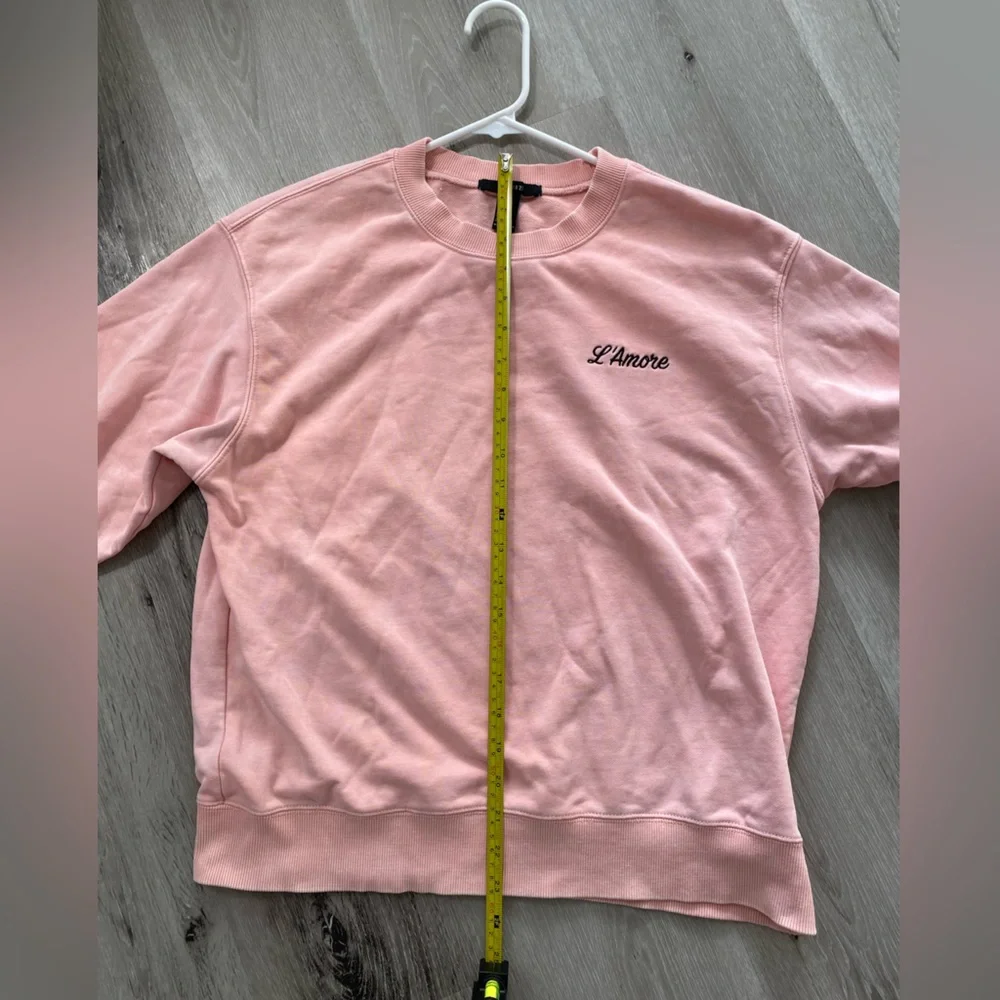 FOREVER 21 L’AMORE Crewneck Size: L  Color: Peachy Pink - Picture 2 of 7